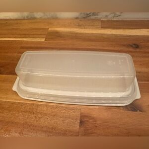 Rubbermaid Clear Plastic Butter Dish with Lid